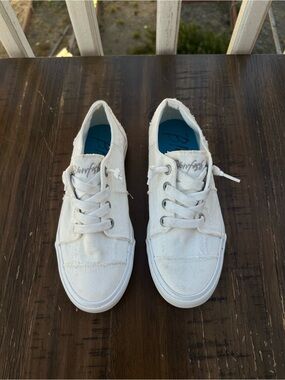 Slip-on Sneakers with Teal Insole